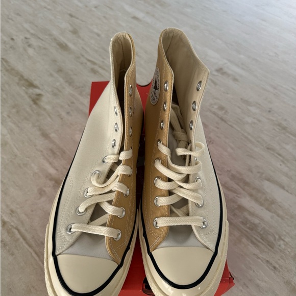 Converse High-Tops in Beige and Off-White - Picture 5 of 7